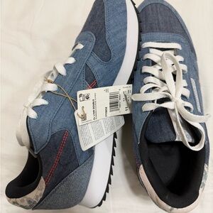 Reebok Classic Denim Sneakers | Women’s  Size 11 NWT NO BOX INCLUDED